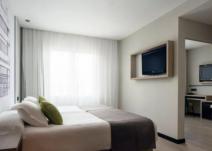 מלון Sercotel Parque 3*